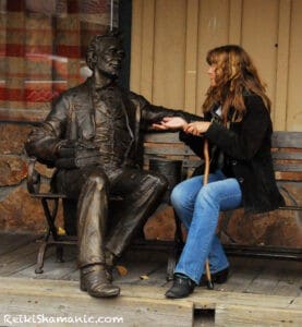 Rose De Dan chats with Lincoln in Jackson WY, ©Rose De Dan, ReikiShamanic.com